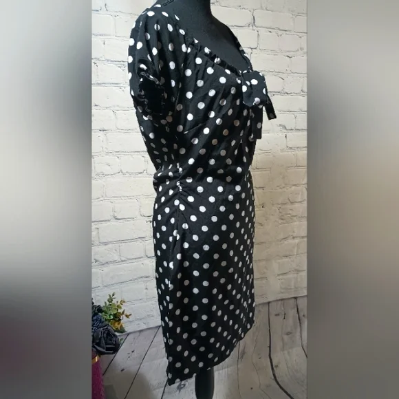 Polka Dot Puff Sleeve Dress - Picture 4 of 12